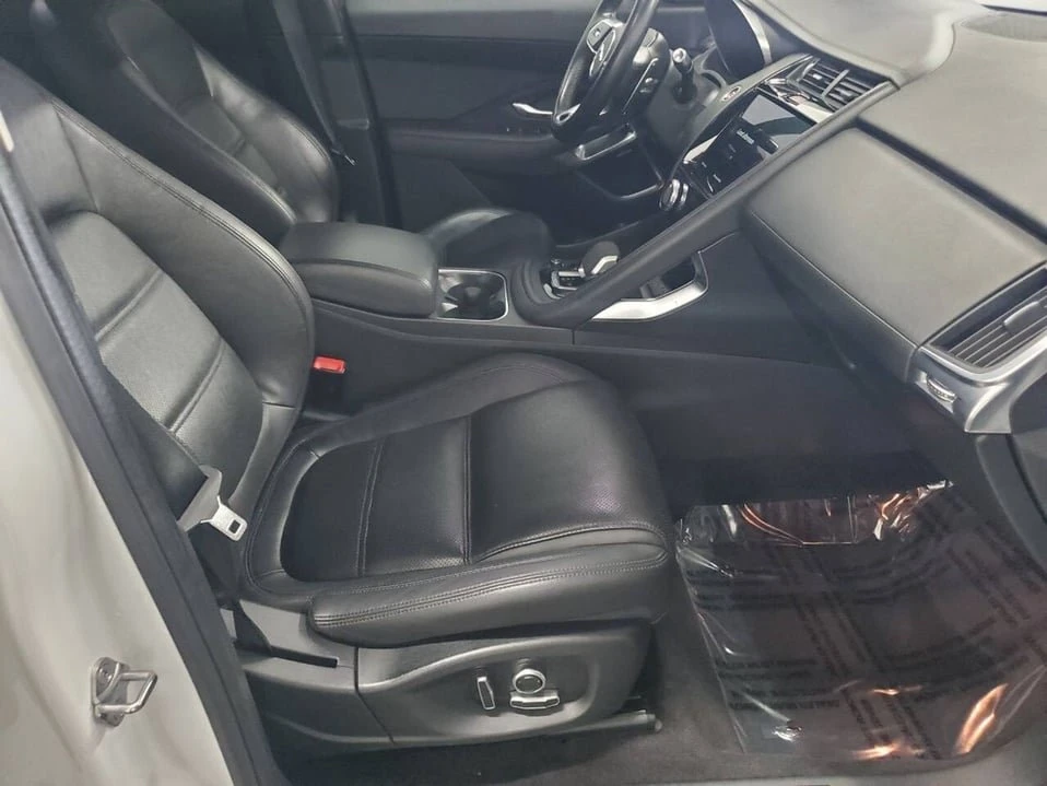 2021 Jaguar E-Pace - Image 15 of 20