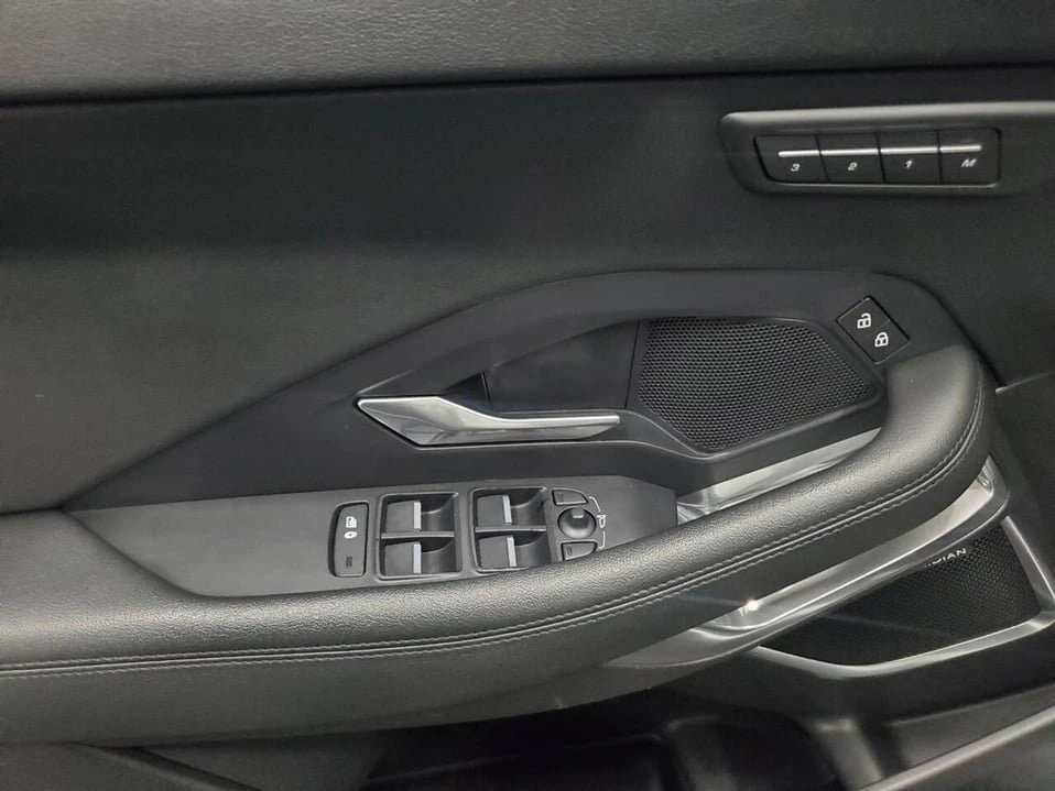 2021 Jaguar E-Pace - Image 10 of 20