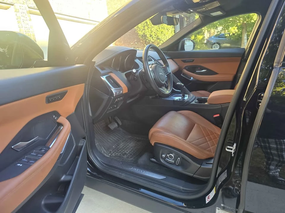 2021 Jaguar E-Pace - Image 9 of 14