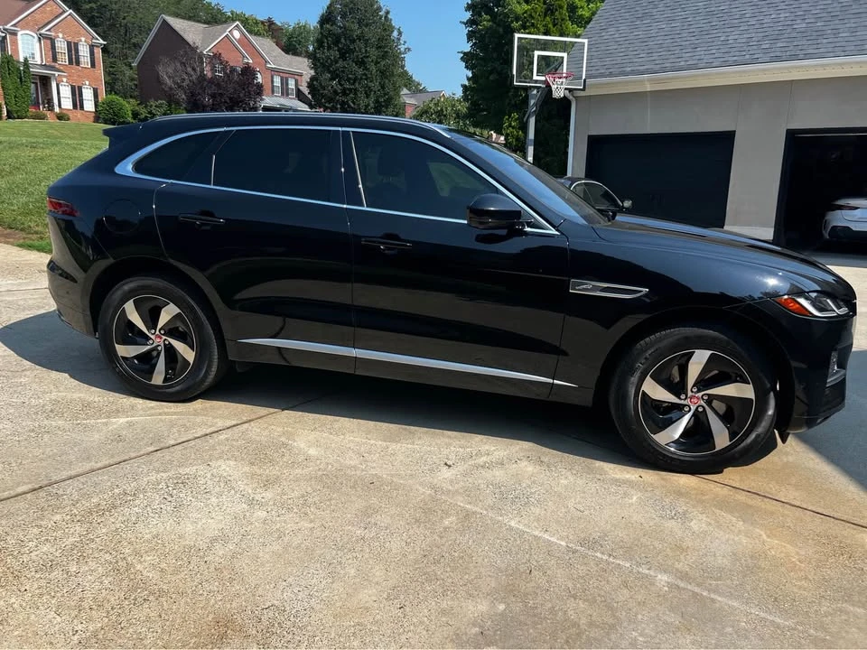 2021 Jaguar E-Pace - Image 2 of 10