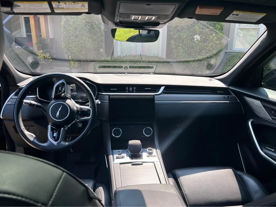2021 Jaguar E-Pace - Image 8 of 10
