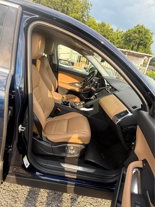 2021 Jaguar E-Pace - Image 14 of 16