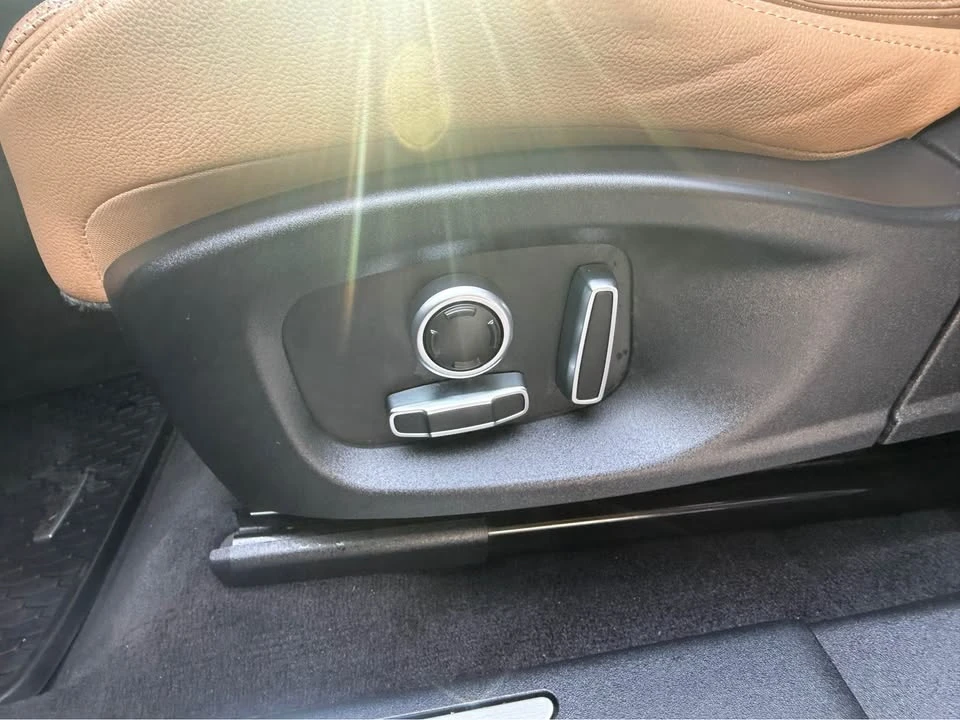 2021 Jaguar E-Pace - Image 16 of 16