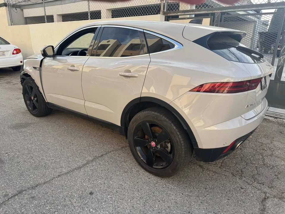 2021 Jaguar E-Pace - Image 14 of 15