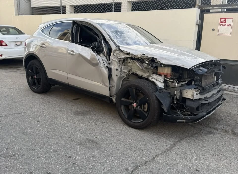 2021 Jaguar E-Pace - Image 8 of 15