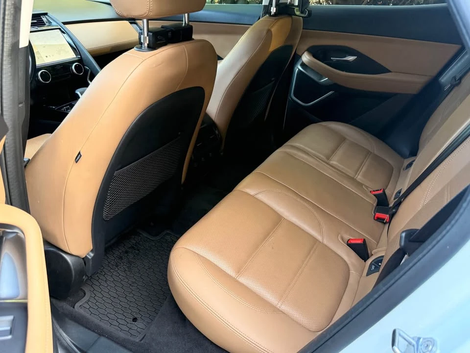 2021 Jaguar E-Pace - Image 8 of 9