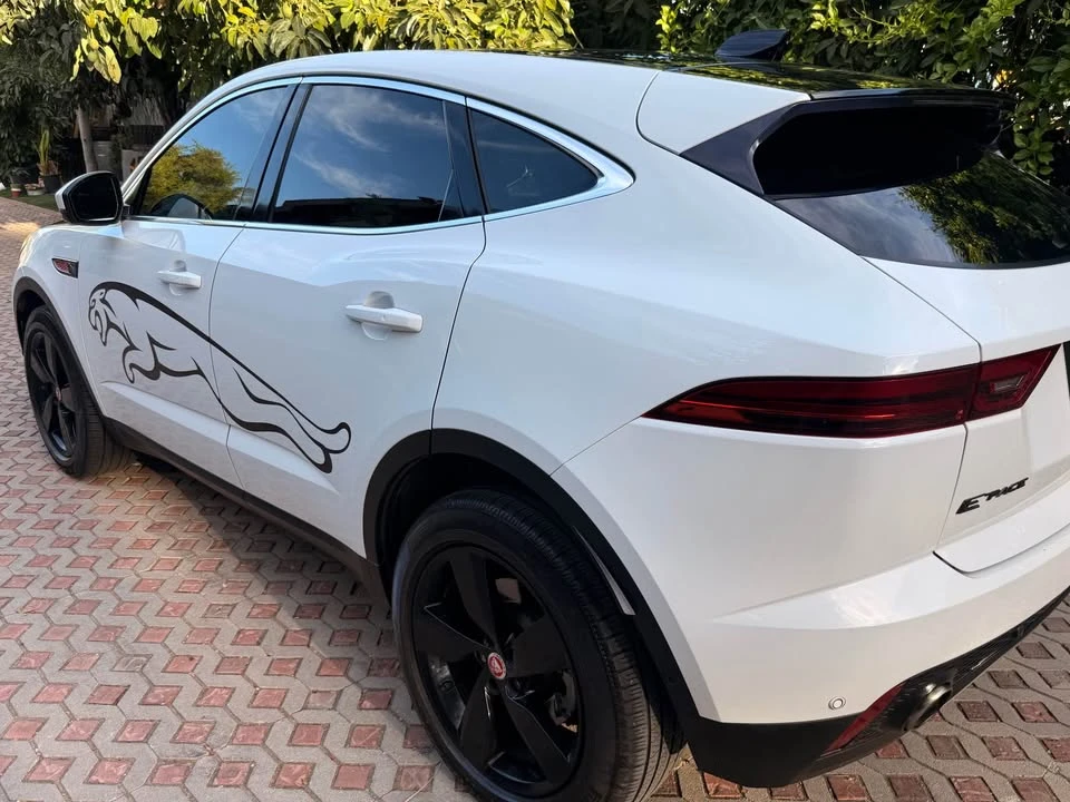 2021 Jaguar E-Pace - Image 5 of 9