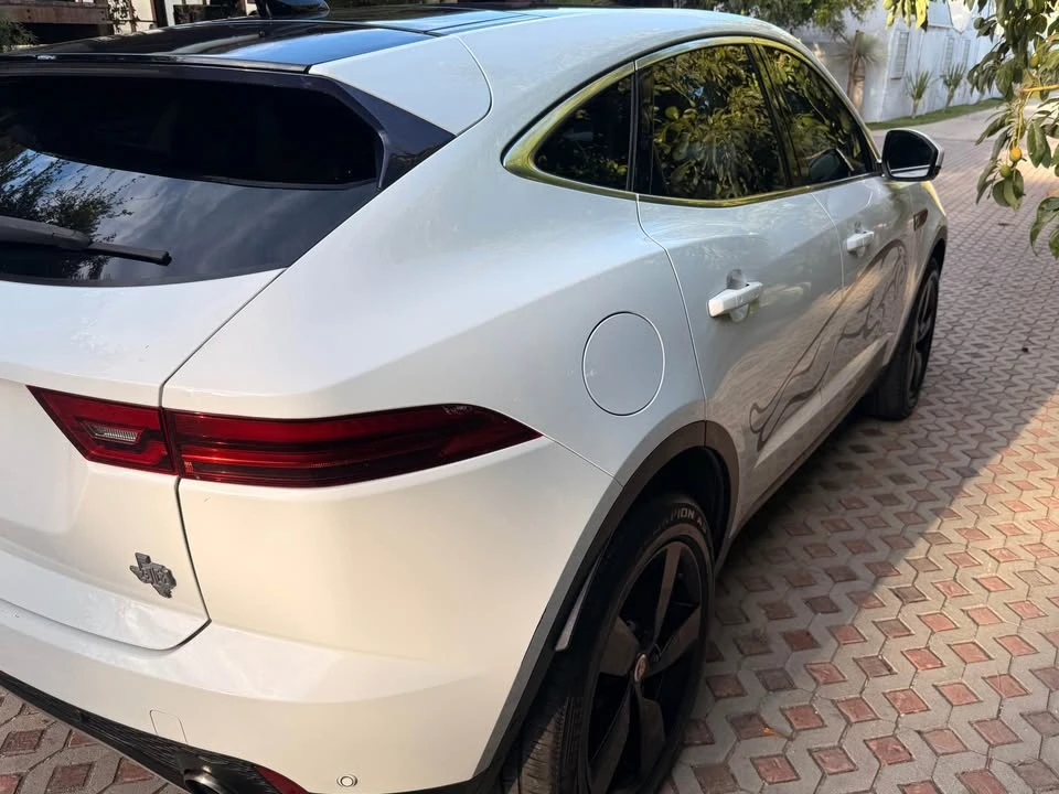 2021 Jaguar E-Pace - Image 4 of 9