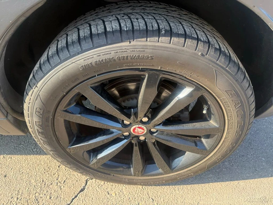 2021 Jaguar E-Pace - Image 10 of 12