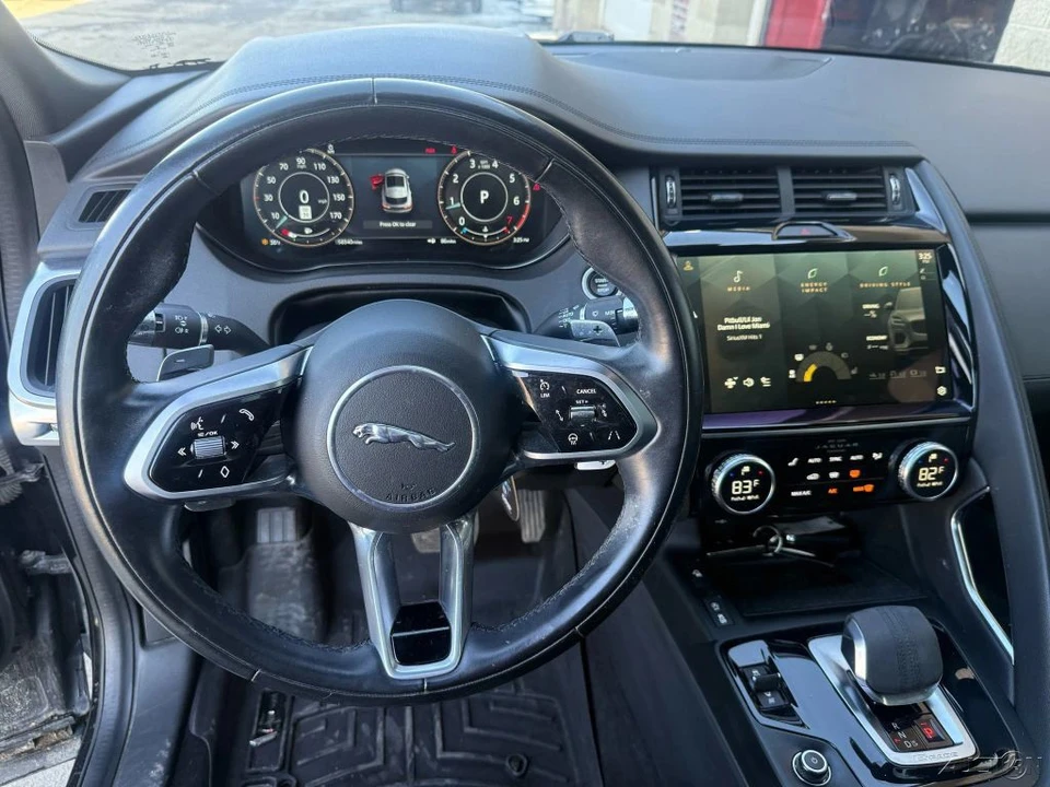 2021 Jaguar E-Pace - Image 17 of 21