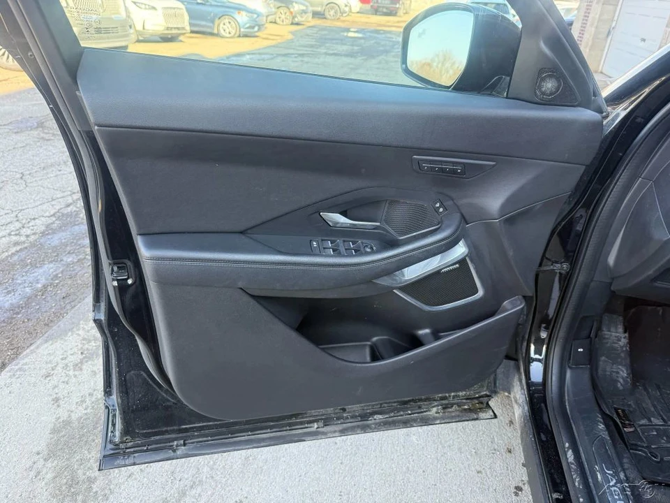 2021 Jaguar E-Pace - Image 16 of 21