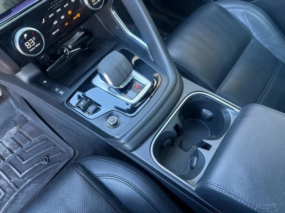 2021 Jaguar E-Pace - Image 19 of 21