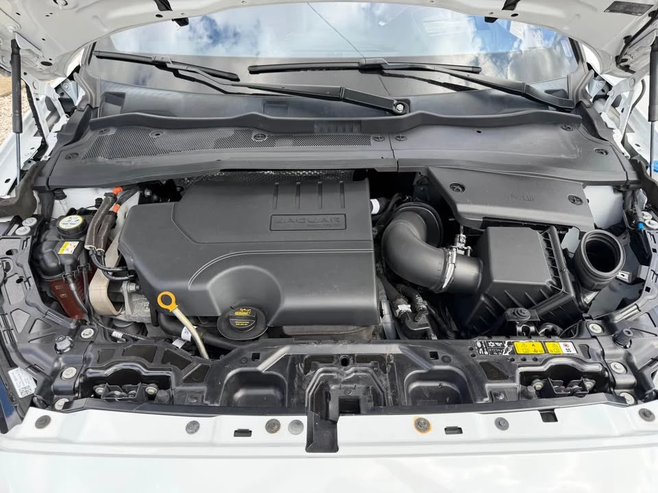 2021 Jaguar E-Pace - Image 16 of 18