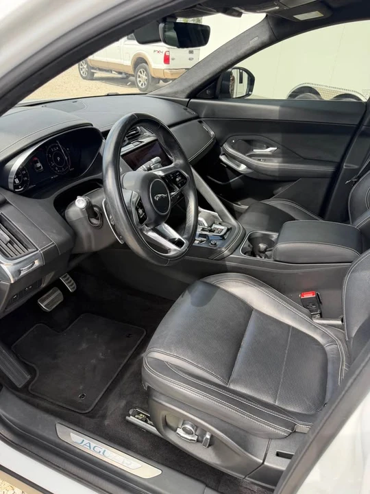2021 Jaguar E-Pace - Image 8 of 18