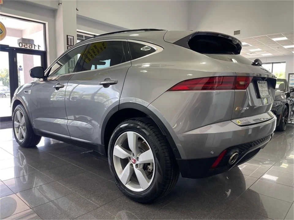 2021 Jaguar E-Pace - Image 3 of 31