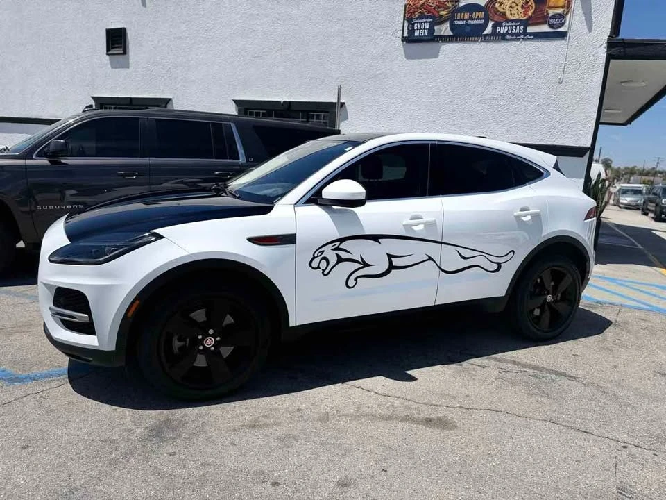 2021 Jaguar E-Pace - Image 4 of 15