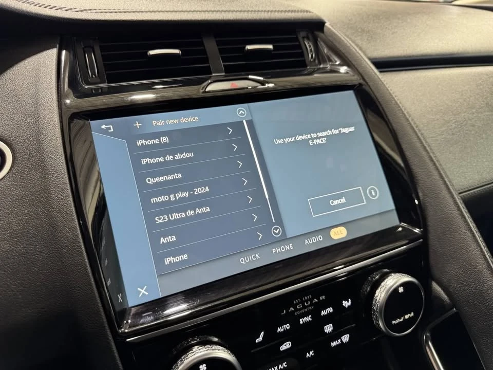 2021 Jaguar E-Pace - Image 17 of 20