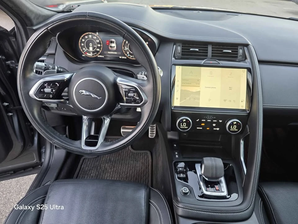 2021 Jaguar E-Pace - Image 11 of 20
