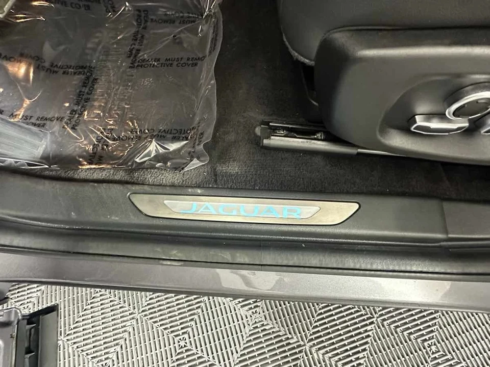 2021 Jaguar E-Pace - Image 21 of 21