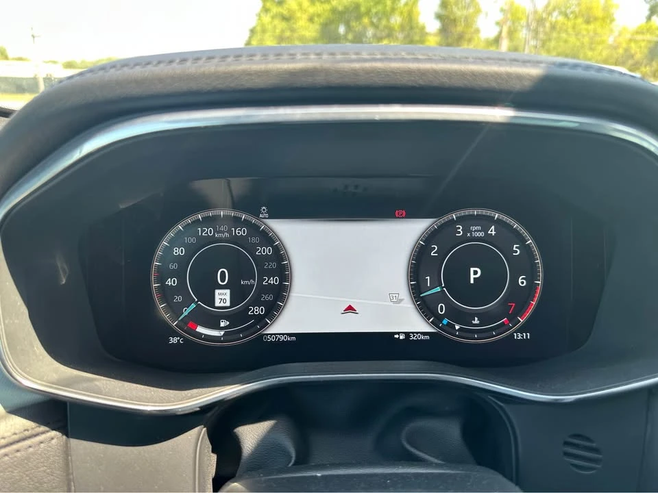 2021 Jaguar F-Pace - Image 9 of 14