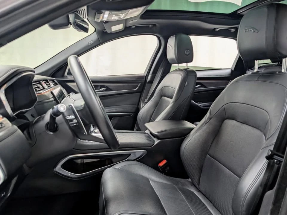2021 Jaguar F-Pace - Image 15 of 20