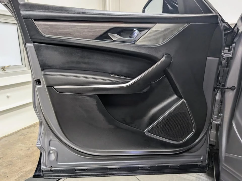 2021 Jaguar F-Pace - Image 13 of 20