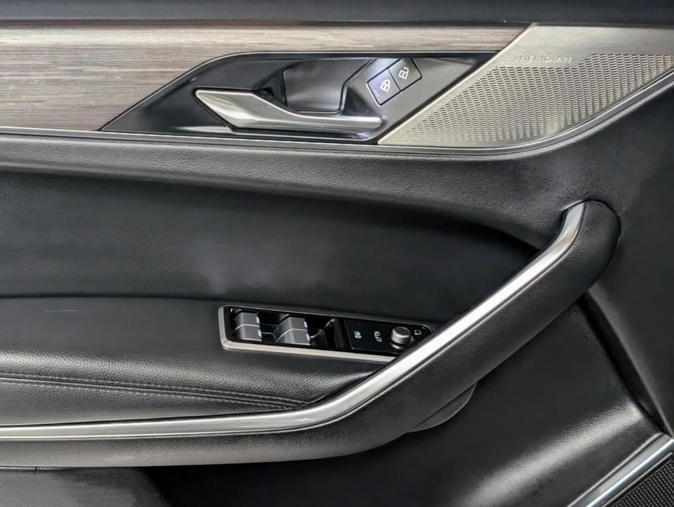 2021 Jaguar F-Pace - Image 14 of 20