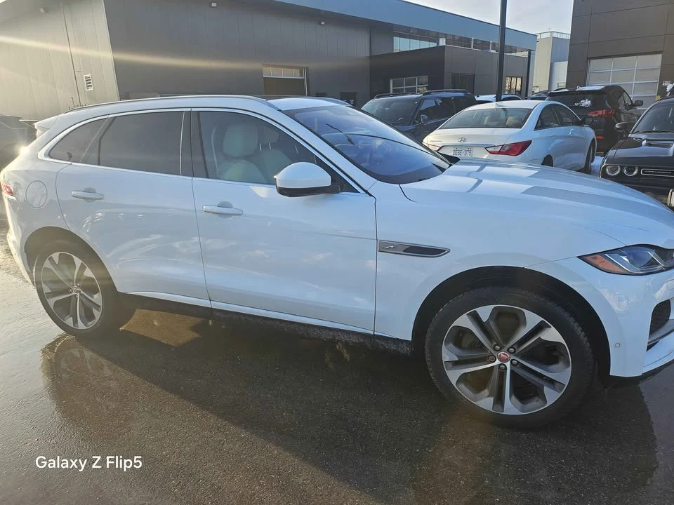 2021 Jaguar F-Pace - Image 3 of 10