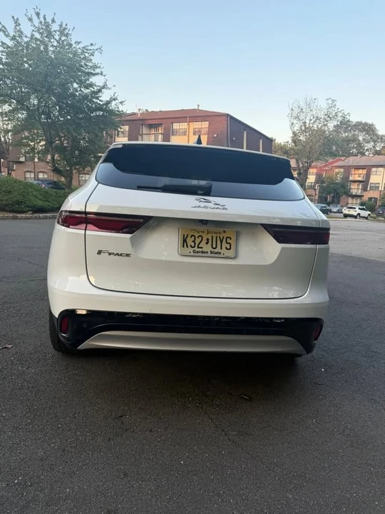 2021 Jaguar F-Pace - Image 2 of 10