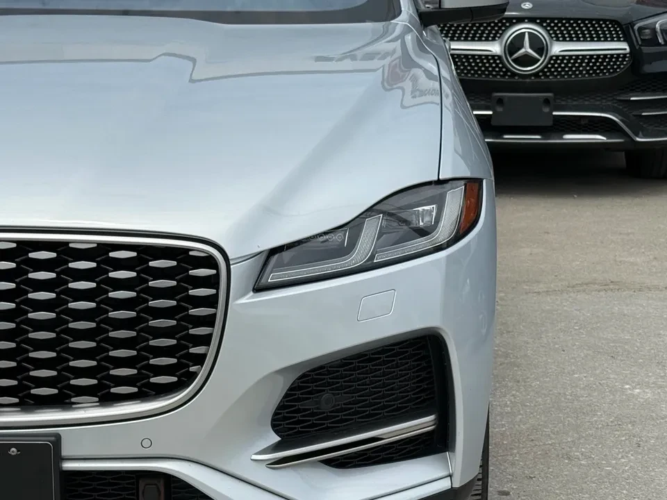 2021 Jaguar F-Pace - Image 9 of 20