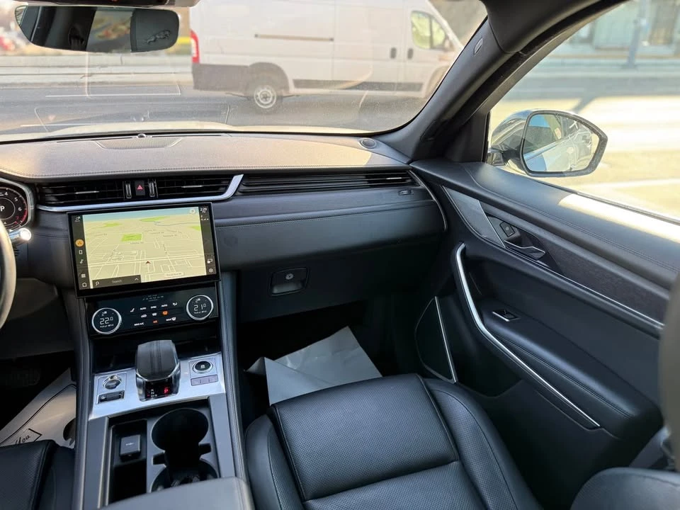 2021 Jaguar F-Pace - Image 18 of 20