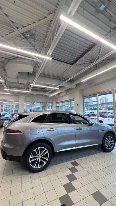 2021 Jaguar F-Pace - Image 4 of 10