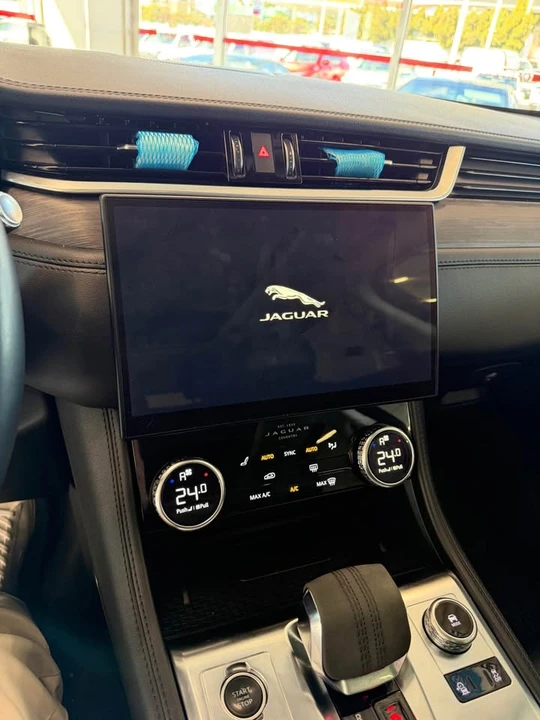 2021 Jaguar F-Pace - Image 14 of 14