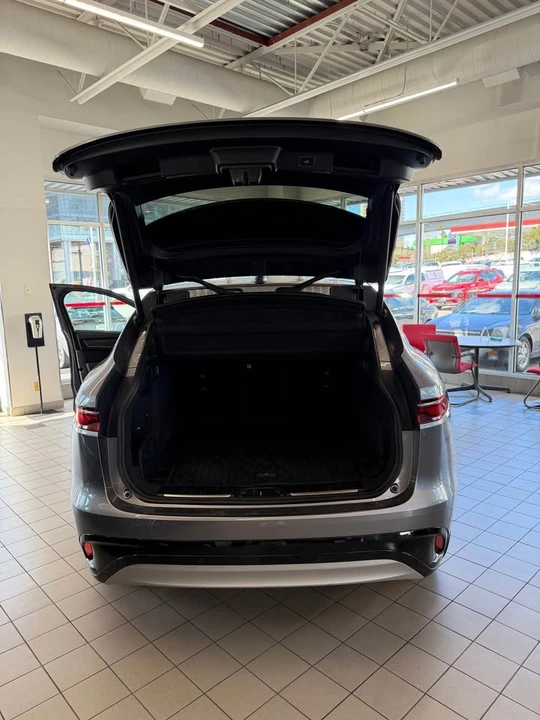 2021 Jaguar F-Pace - Image 12 of 14