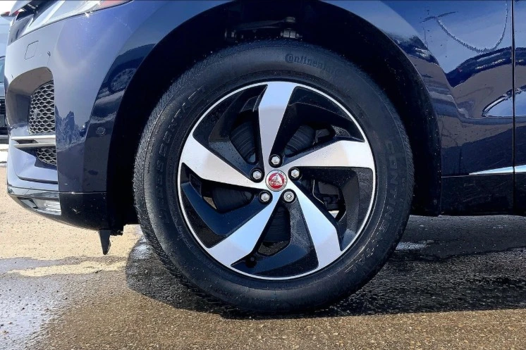 2021 Jaguar F-Pace - Image 4 of 6