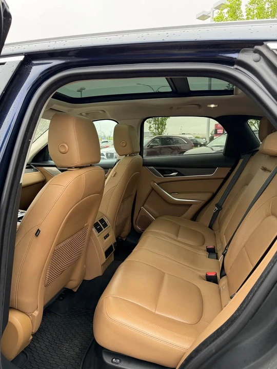 2021 Jaguar F-Pace - Image 9 of 14