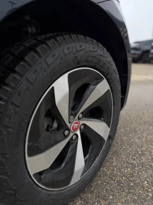2021 Jaguar F-Pace - Image 4 of 14