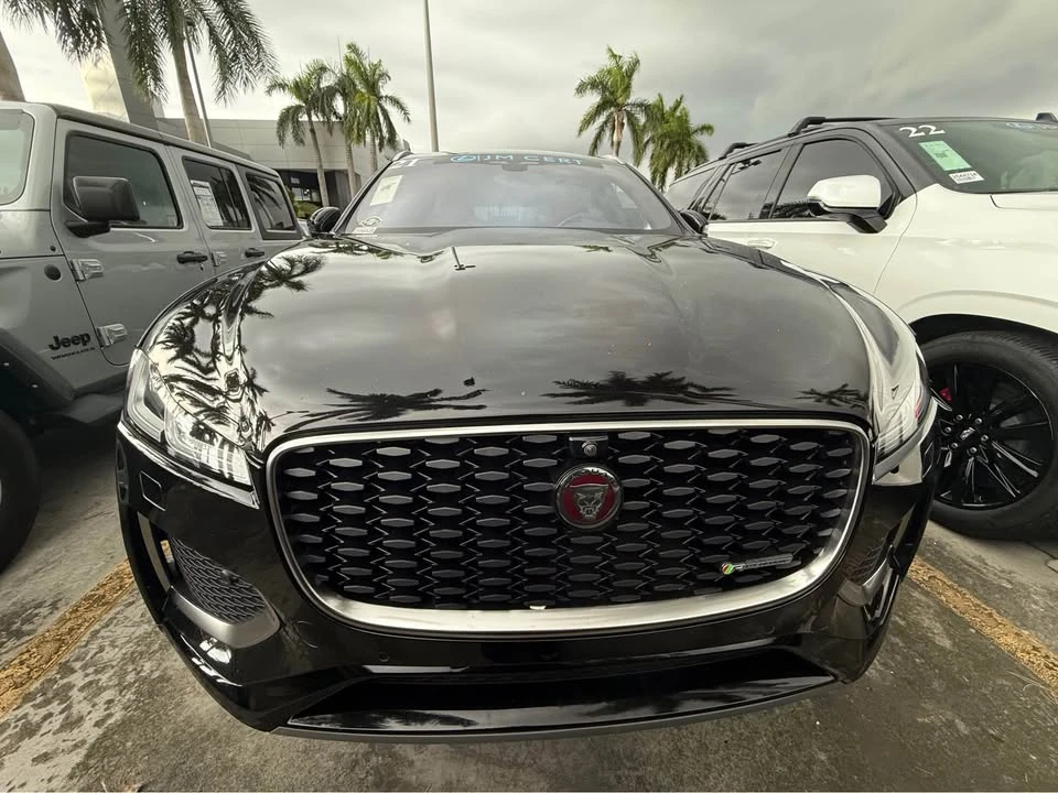 2021 Jaguar F-Pace - Image 2 of 5