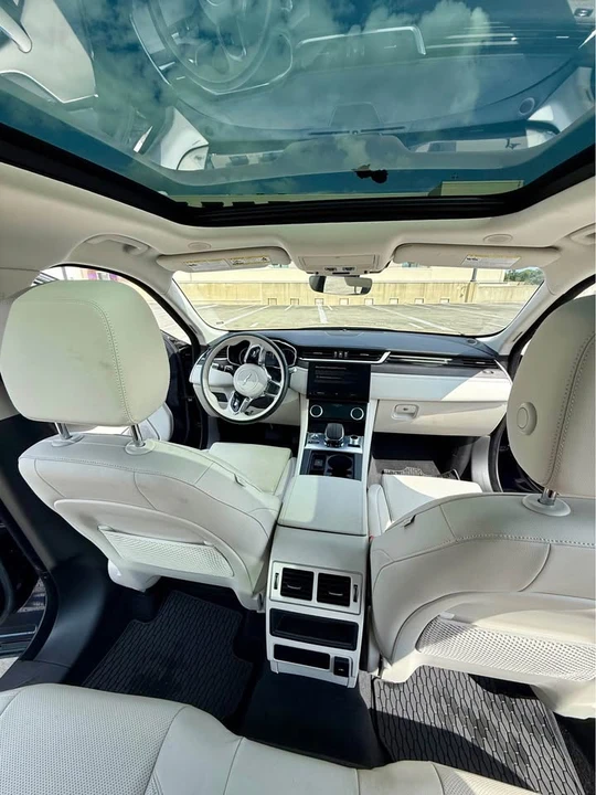 2021 Jaguar F-Pace - Image 2 of 8