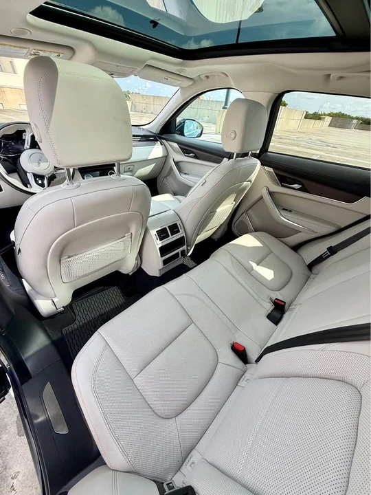 2021 Jaguar F-Pace - Image 5 of 8
