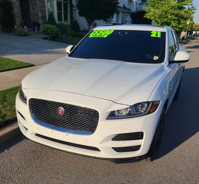 2021 Jaguar F-Pace - Image 3 of 12