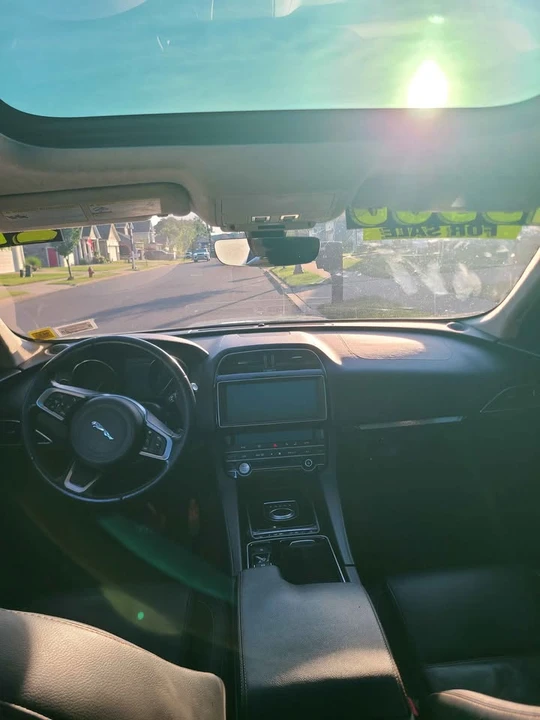 2021 Jaguar F-Pace - Image 10 of 12