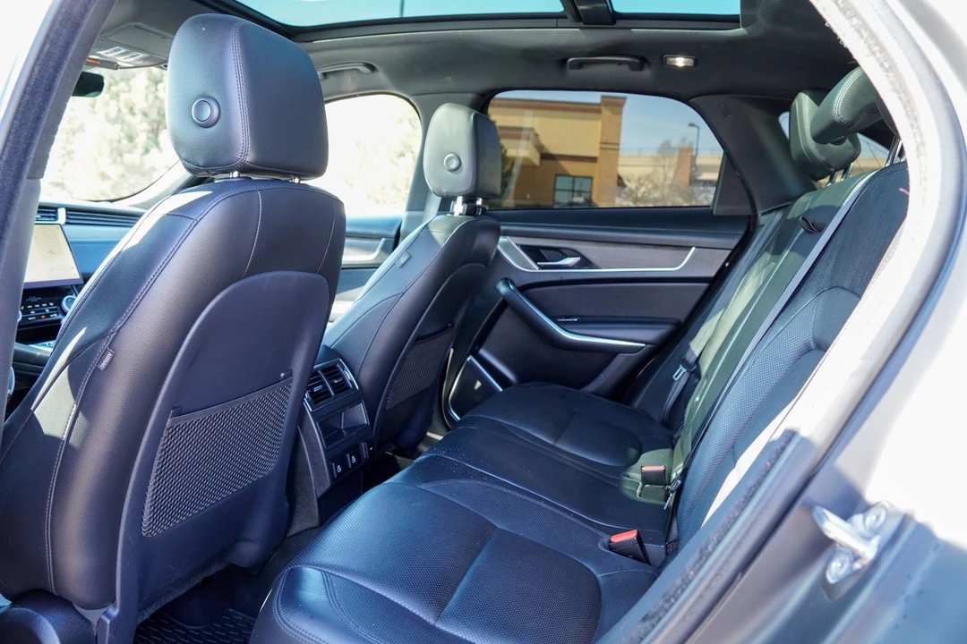 2021 Jaguar F-Pace - Image 16 of 21