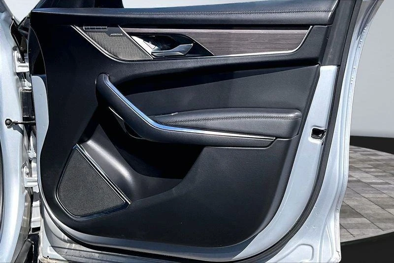 2021 Jaguar F-Pace - Image 15 of 20