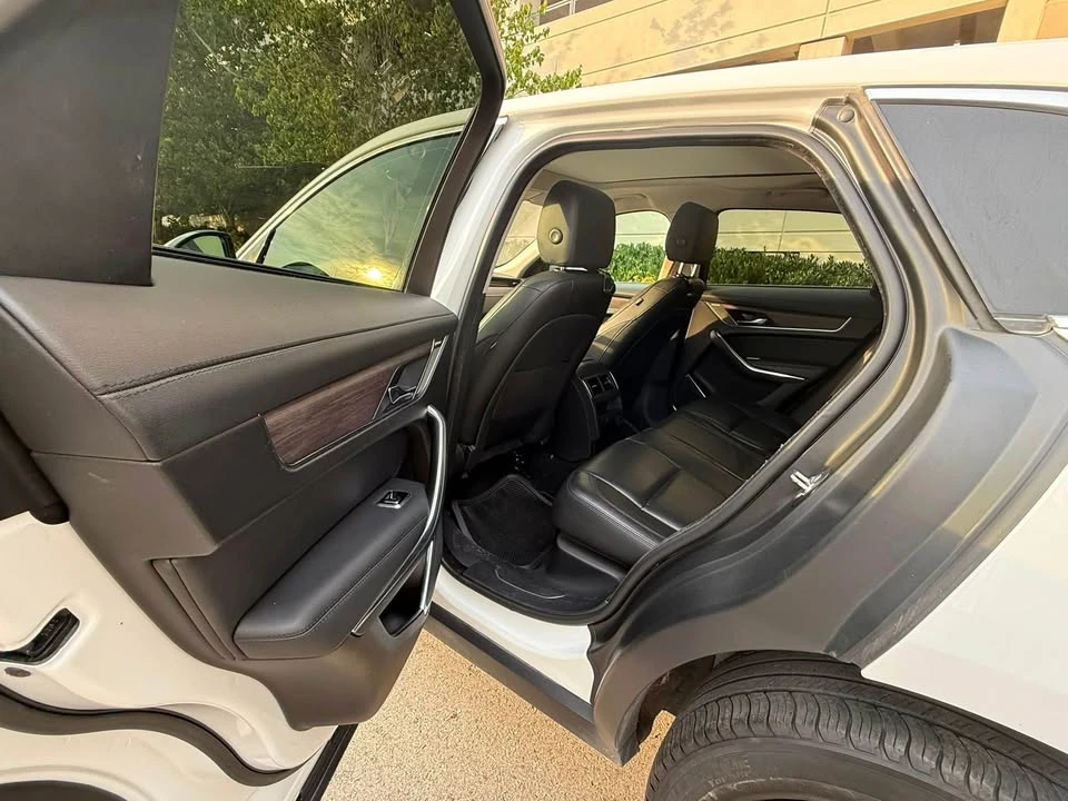 2021 Jaguar F-Pace - Image 10 of 10