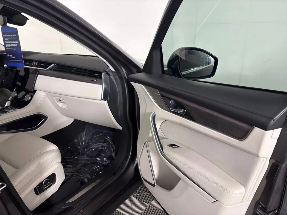 2021 Jaguar F-Pace - Image 17 of 18