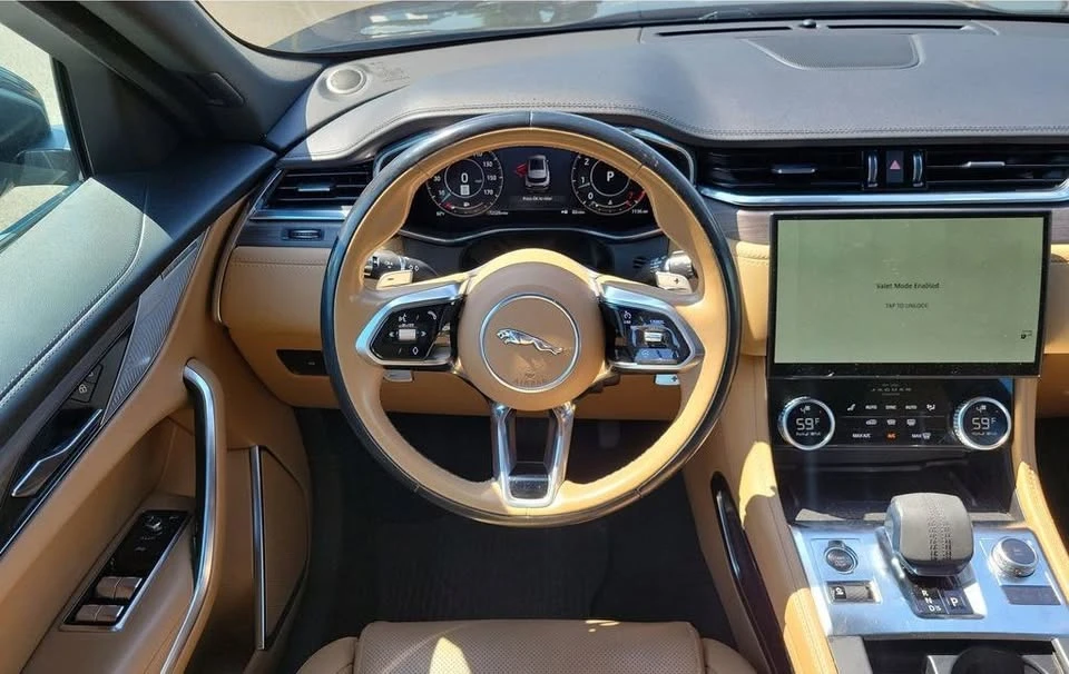 2021 Jaguar F-Pace - Image 11 of 20