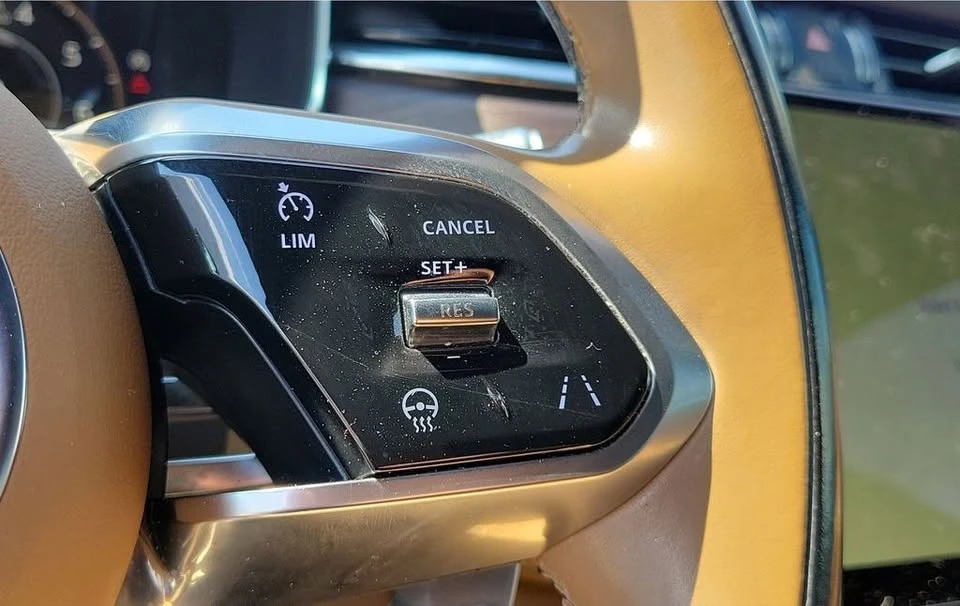 2021 Jaguar F-Pace - Image 17 of 20