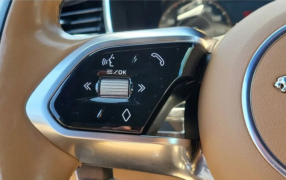 2021 Jaguar F-Pace - Image 16 of 20