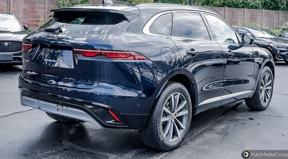 2021 Jaguar F-Pace - Image 2 of 9